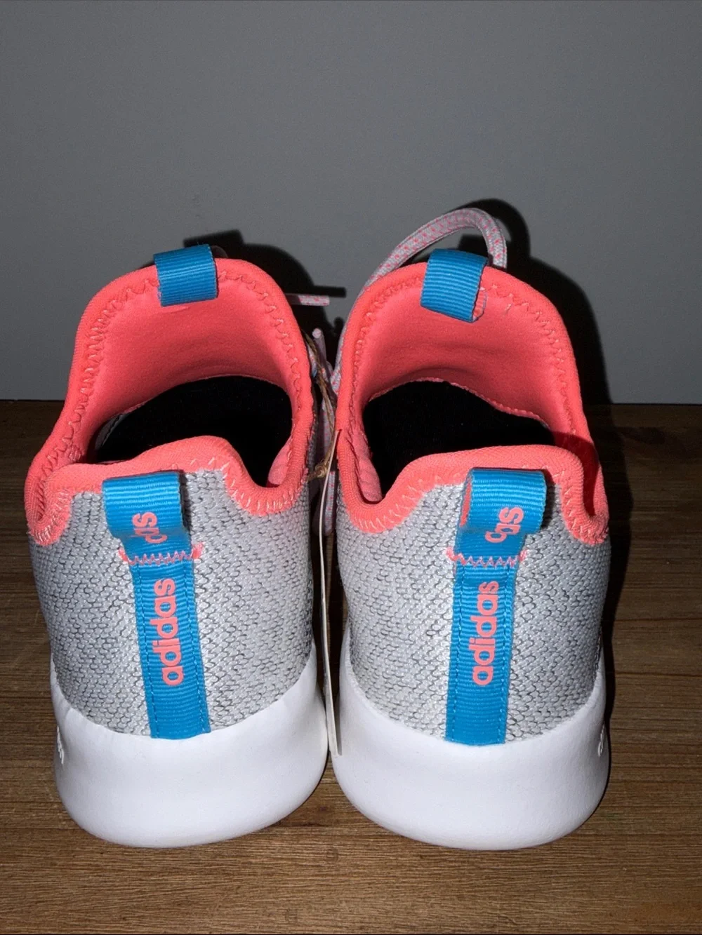 NEW adidas Kids Grey Knit Sneakers with Pink Accents 4 Youth